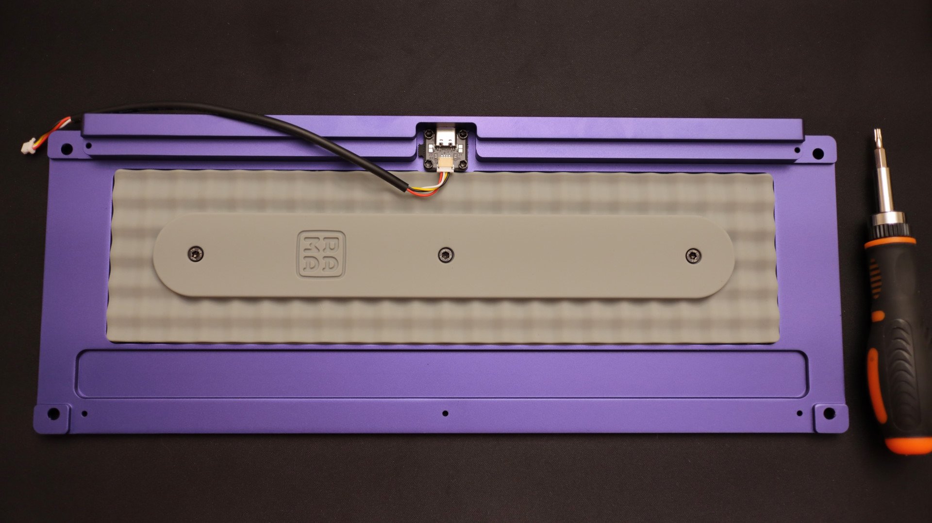 Rama Works U80-A: механическая кастомная клавиатура за $800+. Что она умеет? - 10