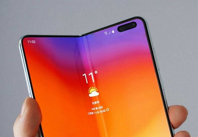 Слух: Samsung выпустит Galaxy Z Fold «для бедных». Компания может вывести на рынок более доступную модель с гибким экраном