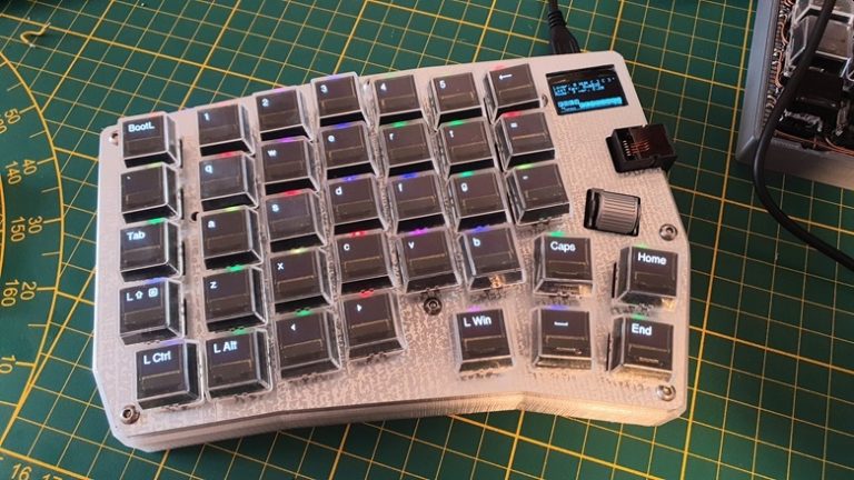 Poly Keyboard: механическая сплит-клавиатура с дисплеями в каждой кнопке - 1