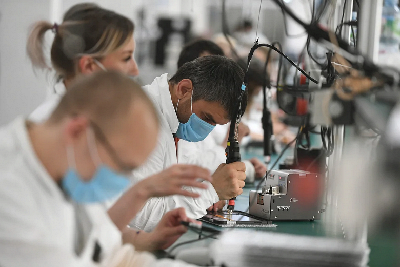 &laquo;На рынок госзаказа выйдут дешевые и как бы армянские ноутбуки&raquo;. В России ждут наплыва ПК и серверов из ЕАЭС