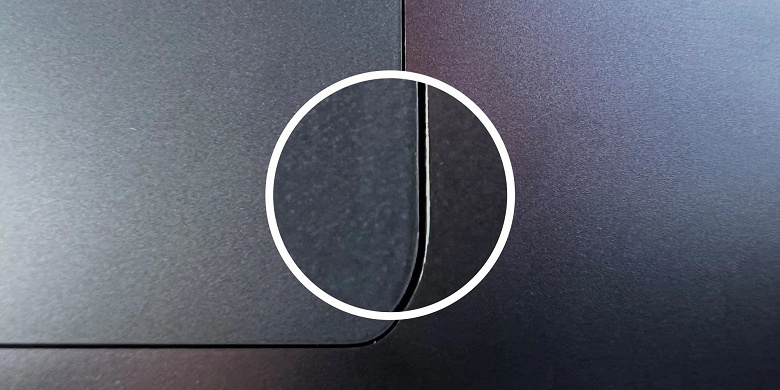 Apple снова наступила на старые грабли. Новый MacBook Air в цвете Midnight покрывается царапинами буквально на глазах - 2 Apple снова наступила на старые грабли. Новый MacBook Air в цвете Midnight покрывается царапинами буквально на глазах