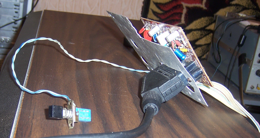 Рис. 5. Плата сопряжения с разъёмом SCART. Рис. 5. Плата сопряжения с разъёмом SCART.