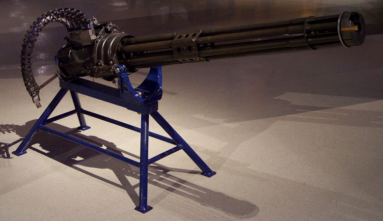Представлен турбореактивный дрон Karrar с шестиствольным пулеметом
