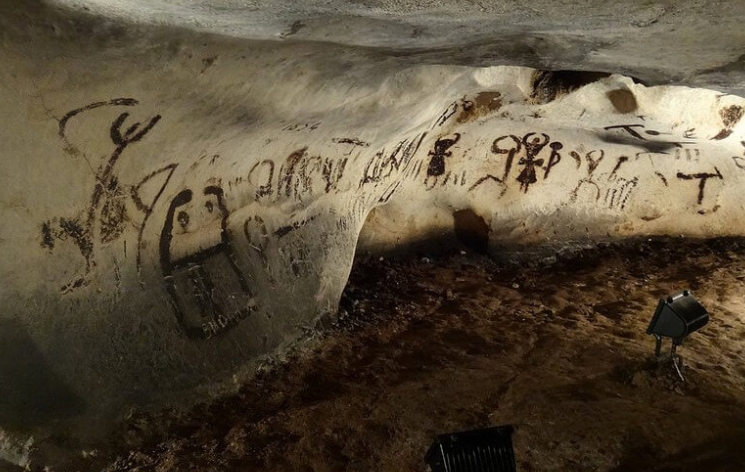 Кто там, в толще скал? - 11 Кто там, в толще скал? - 11