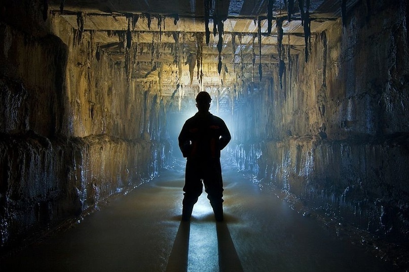 Когда пещера далеко, сгодится рукотворный аналог. Субкультура диггеров — наглядное тому подтверждение. Фото: alex_avr. Когда пещера далеко, сгодится рукотворный аналог. Субкультура диггеров — наглядное тому подтверждение. Фото: alex_avr.