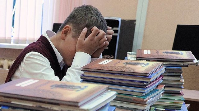 &laquo;Погуглить&raquo; &laquo;медиафейк&raquo; в &laquo;телеграм-канале&raquo;. Русский язык официально пополнился 151 словом, 13 из них &ndash; из сферы IT