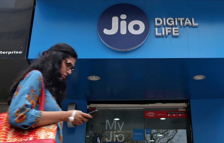 Индийская Reliance Jio готовит ноутбук за 184 доллара со встроенным модемом LTE и собирается продавать его «сотнями тысяч»