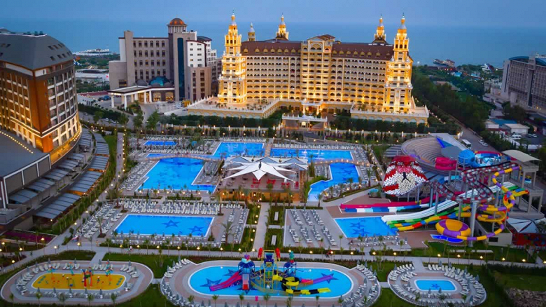 Турецкие отели снова начинают принимать не только карты &laquo;Мир&raquo;, но и Visa, и Mastercard, выпущенные в России