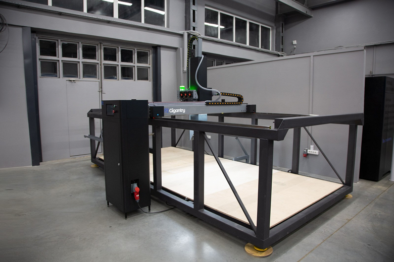 Представлен российский полимерный 3D-принтер с самой большой областью печати