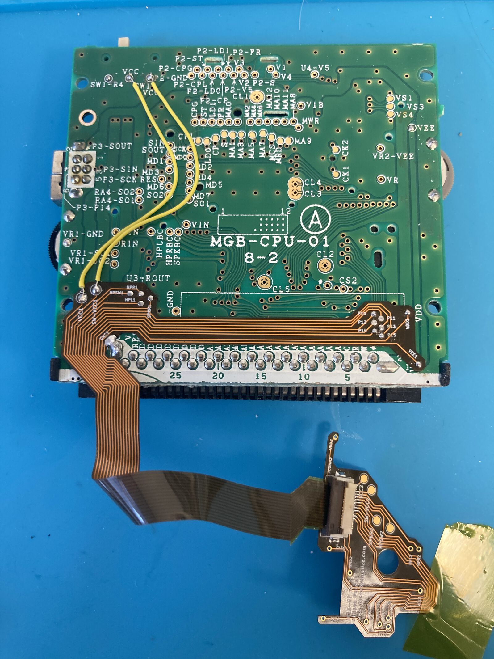 Энтузиастка модифицировала дизайн Game Boy Pocket, добавив в него шарниры - 16 Энтузиастка модифицировала дизайн Game Boy Pocket, добавив в него шарниры - 16