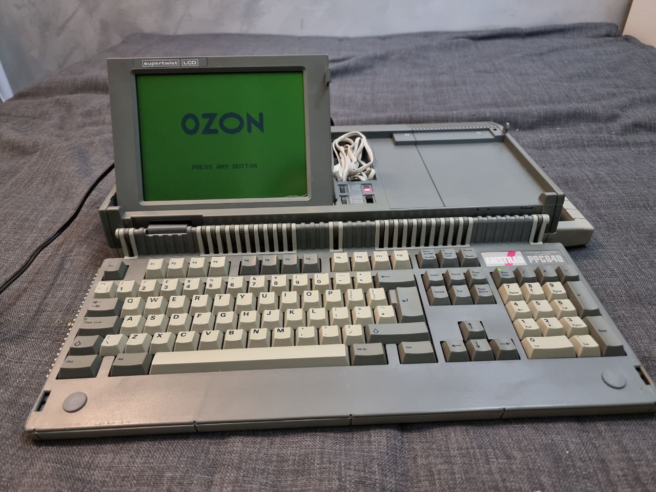 Изображение на монохромном CGA-экране Изображение на монохромном CGA-экране