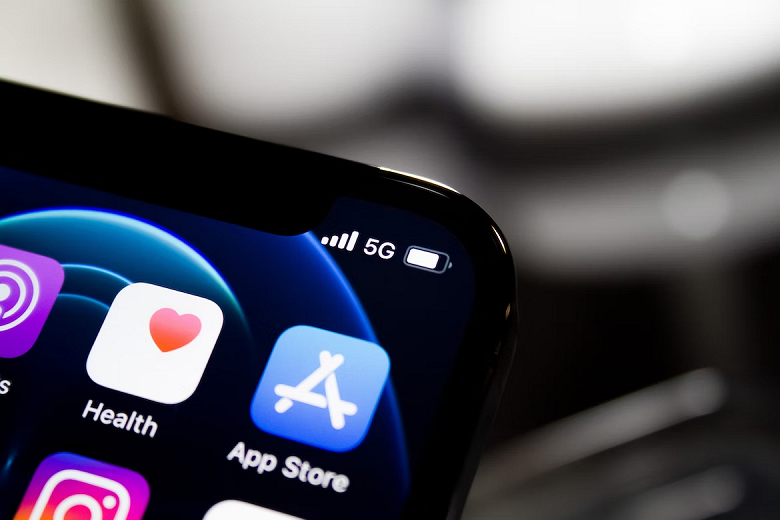 Apple разрешила продавать приложения для iPhone за 15 рублей и 899 тысяч рублей