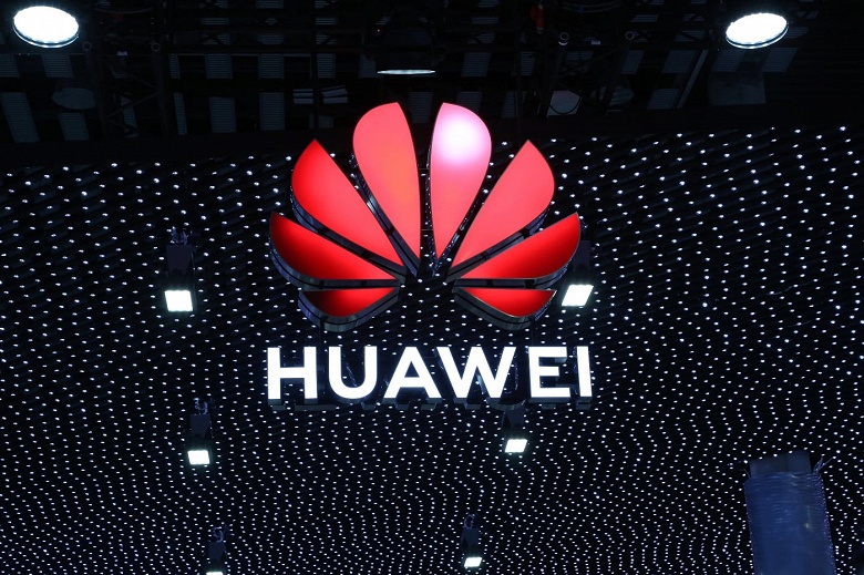 Huawei закрывает российское подразделение по продаже телекоммуникационного оборудования. В нём работали около двух тысяч человек