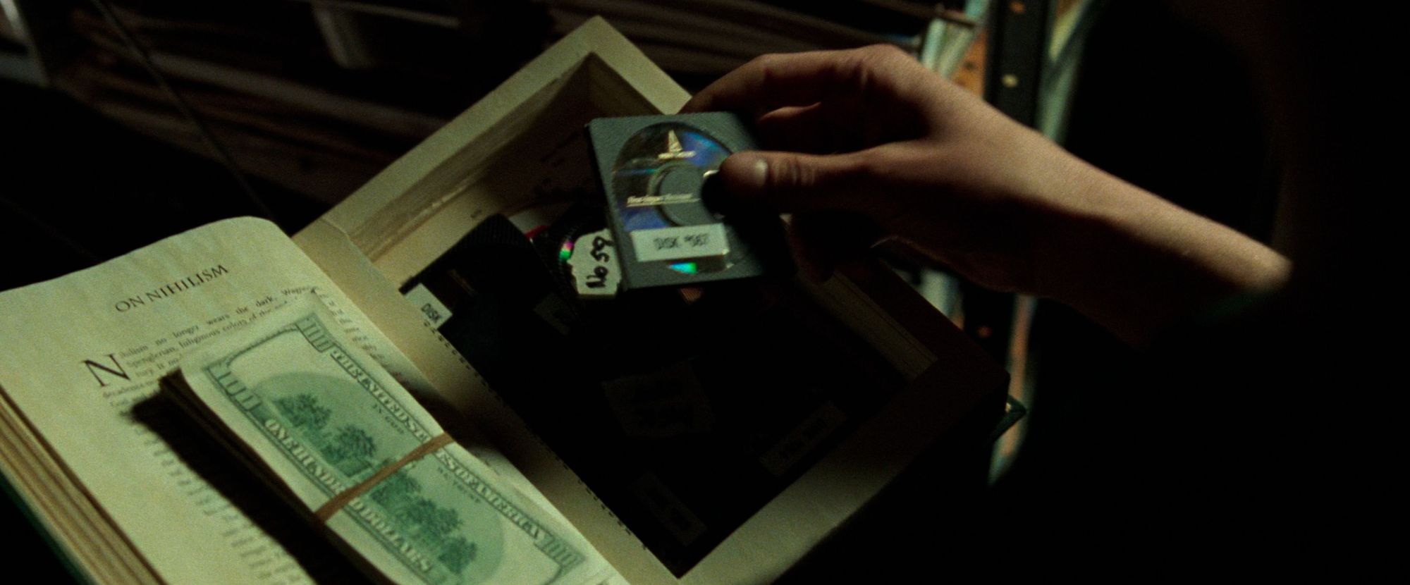 Ретротехнологии в фильме «Матрица» - 14 Ретротехнологии в фильме «Матрица» - 14