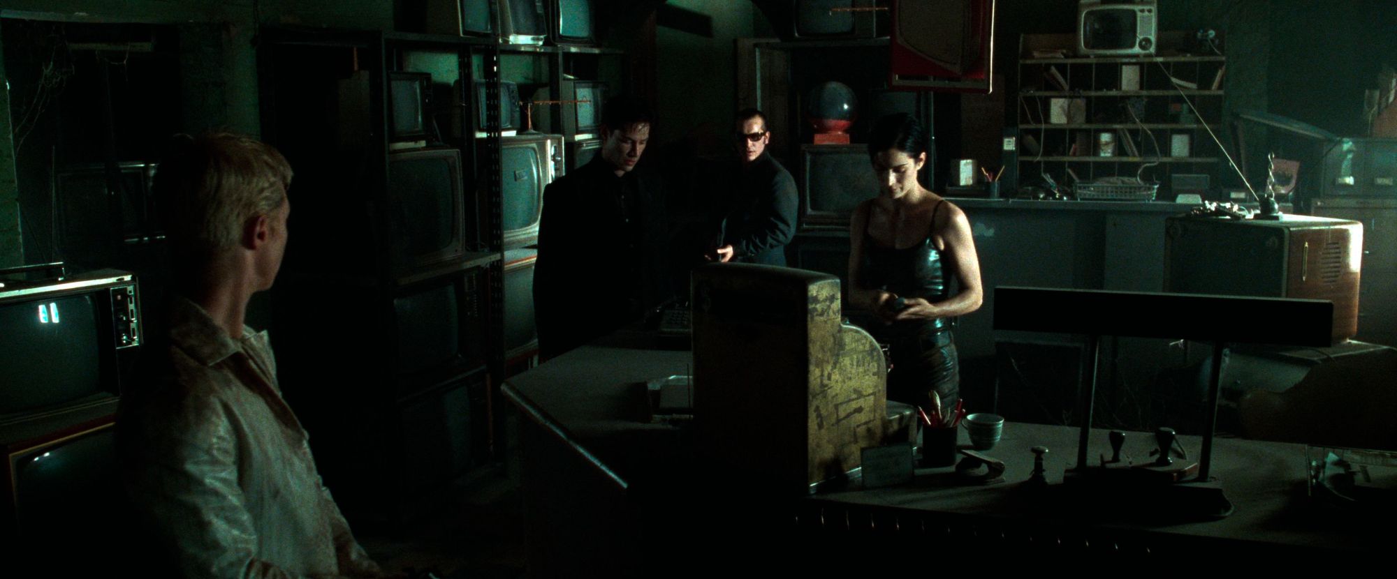 Ретротехнологии в фильме «Матрица» - 39 Ретротехнологии в фильме «Матрица» - 39