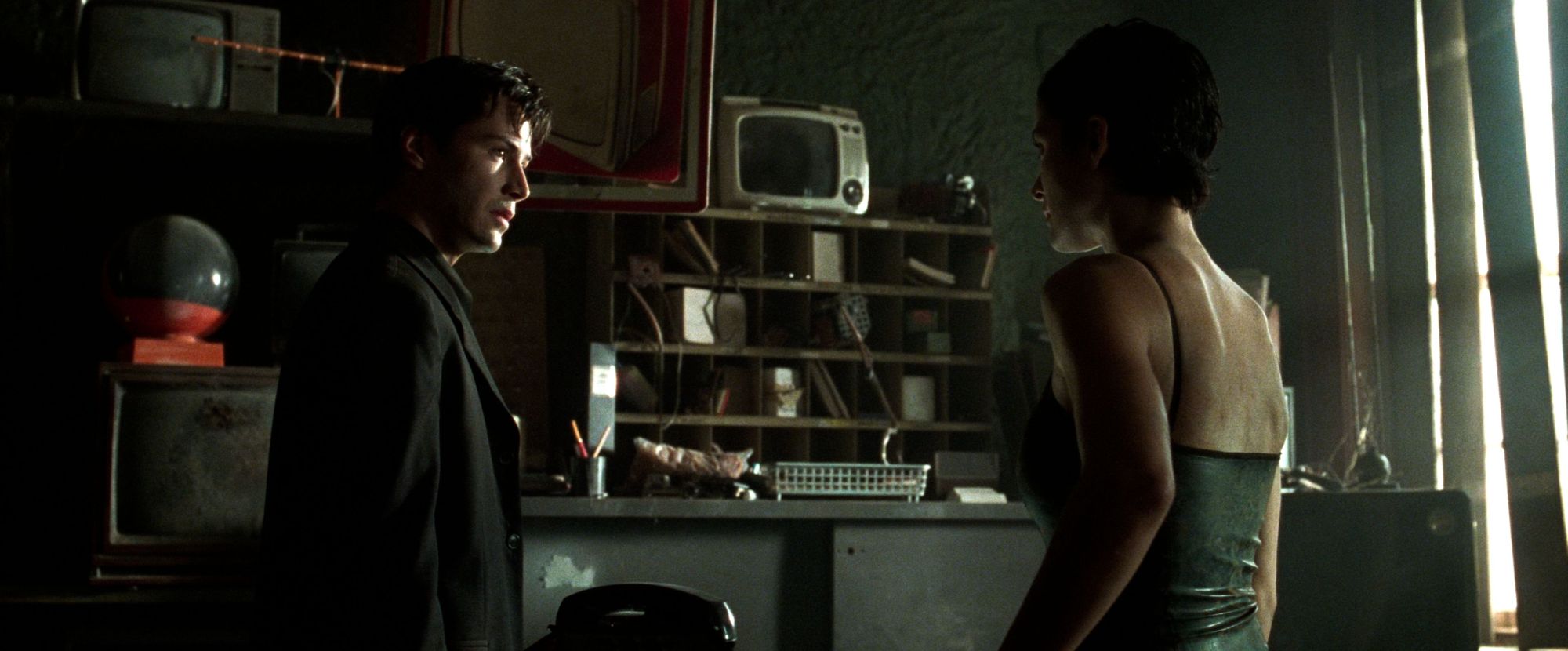 Ретротехнологии в фильме «Матрица» - 40 Ретротехнологии в фильме «Матрица» - 40