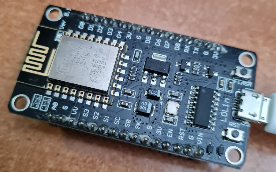 NodeMCU v3 с WiFi-модулем  