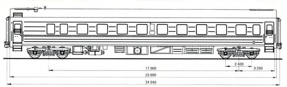 Вдоль стоящего на станции пассажирского низкие. Сколько колес у вагона пассажирского поезда. Зимний перрон вокзала. По двум параллельным железнодорожным путям навстречу друг другу. Вдоль стоящего на станции пассажирского.