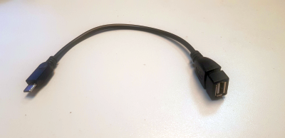 Переходник для соединения кабеля с mini USB к устройству с разъемом micro USB