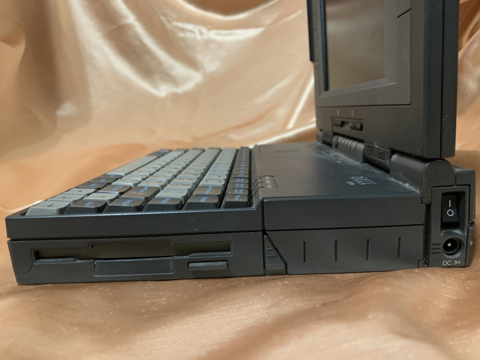 Много лет тому назад: обзор винтажного ноутбука Dell 320N - 5