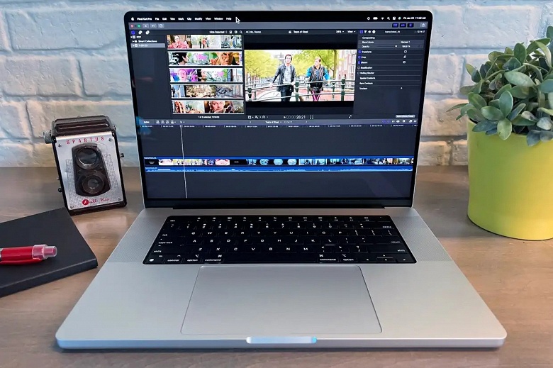 SSD в новых MacBook Pro обладает меньшей скоростью чтения, чем у прошлого поколения. Но скорость записи выше