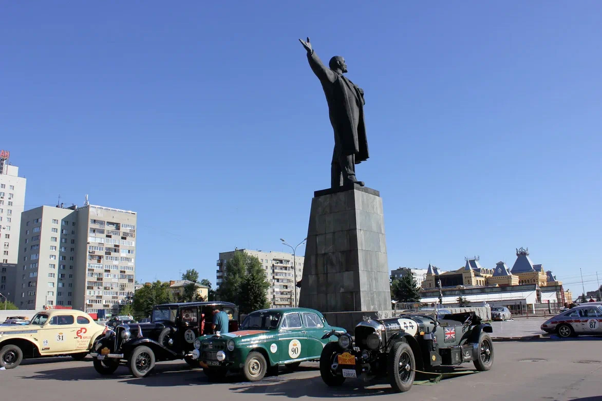 Cтоянка ретро-ралли «Пекин-Париж» в Нижнем Новгороде, я была в составе support team на нашем этапе 