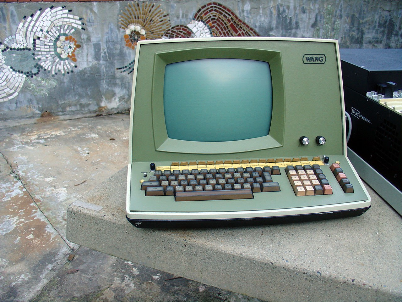 Удивительные беспроцессорные «текстовые» компьютеры Wang 2200 — мечта писателя конца 70-х - 1