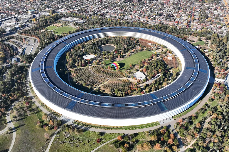 С ними обращаются как с людьми второго сорта. Apple втайне сокращает тысячи внештатных сотрудников - 1 С ними обращаются как с людьми второго сорта. Apple втайне сокращает тысячи внештатных сотрудников