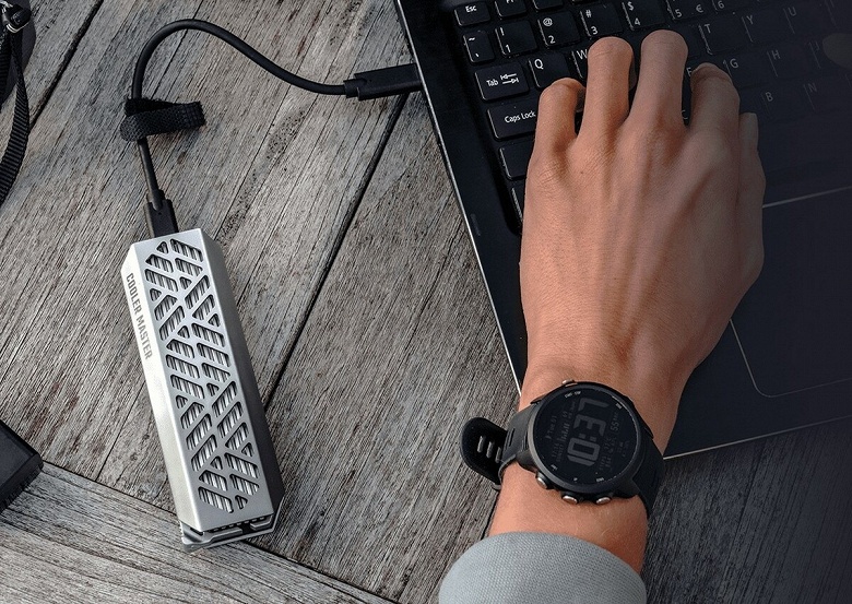 MOLLE-крепление, 1000 Мбит/с и алюминиевый корпус. Представлена &laquo;революционная алюминиевая корпусная система для хранения M.2&raquo; Cooler Master Oracle Air