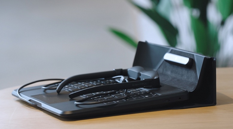 Snapdragon 865, 8 ГБ ОЗУ и 256 ГБ постоянной памяти &mdash; это ноутбук Spacetop со 100-дюймовым виртуальным дисплеем