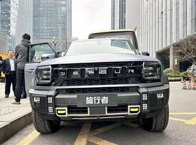 254 л.с., 8-ступенчатый &laquo;автомат&raquo;, полный привод, в России &ndash; в 2024 году. В Китае засняли серийный внедорожник Jetour Traveller