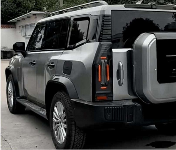 254 л.с., 8-ступенчатый &laquo;автомат&raquo;, полный привод, в России &ndash; в 2024 году. В Китае засняли серийный внедорожник Jetour Traveller