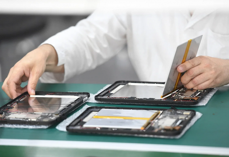 Власти рекомендуют российским производителям использовать «Аврору» и продавать смартфоны и планшеты в потребительском сегменте - 1 Власти рекомендуют российским производителям использовать «Аврору» и продавать смартфоны и планшеты в потребительском сегменте