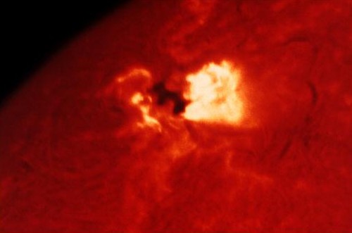 10 000 дней солнечной и гелиосферной обсерватории (SOHO), о Солнце, нужна ли дата-центрам защита от солнечных бурь? - 24