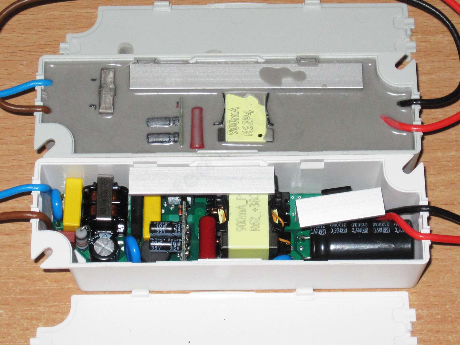 Вверху IP66, внизу IP20