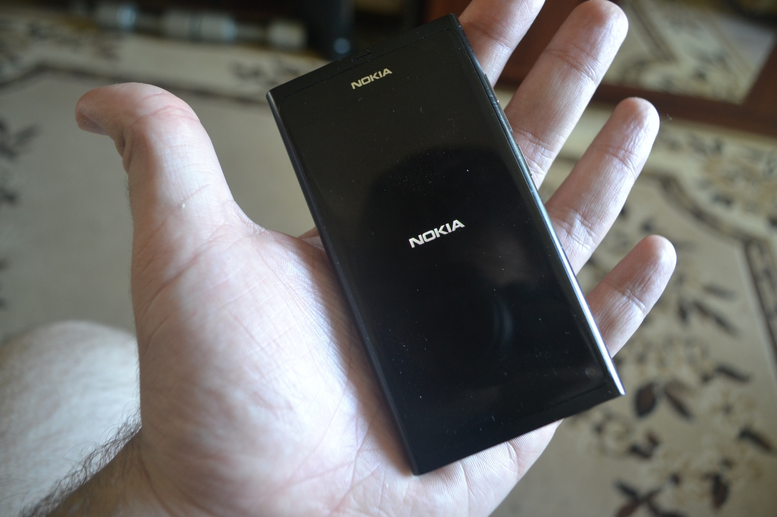 Nokia N9 — уникальный Linux-смартфон, опередивший своё время на много лет вперед - 8 image