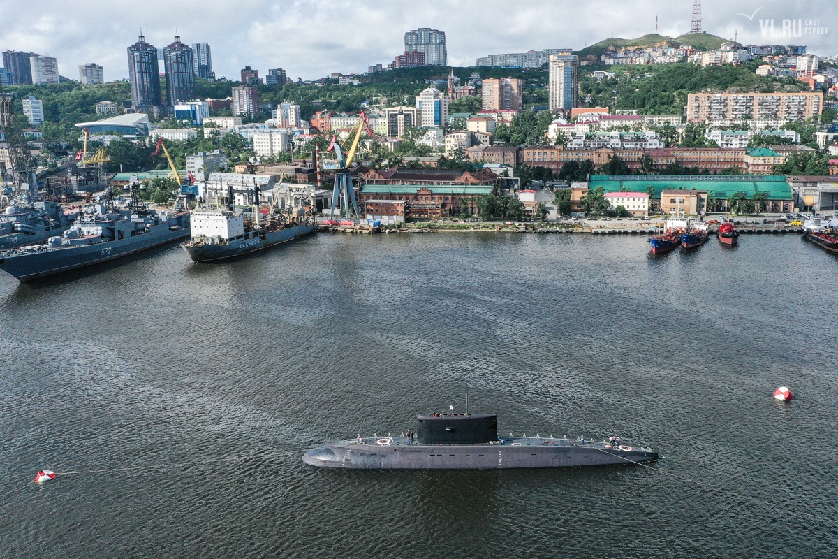 Владивосток, мост только строили