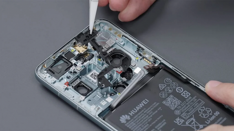 Samsung не знает, как её чипы оказались в смартфонах Huawei: «Компания соблюдает экспортные правила США и не поддерживает отношения с Huawei»
