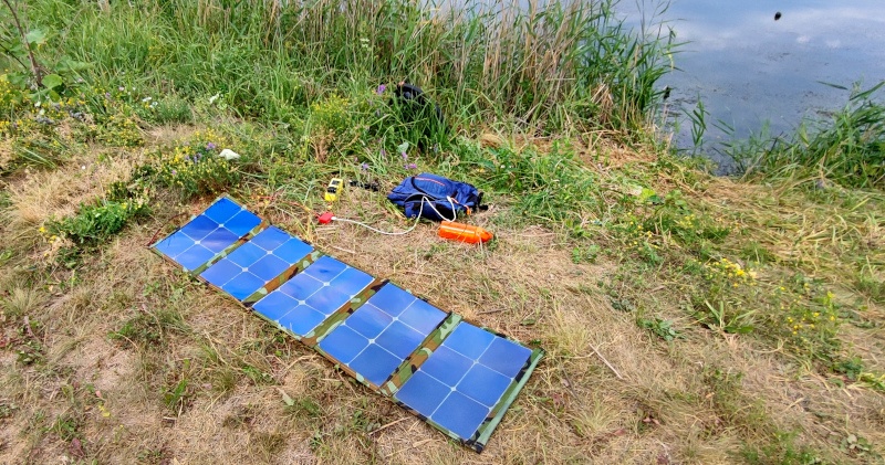 Тест солнечной зарядной станции в пасмурную погоду