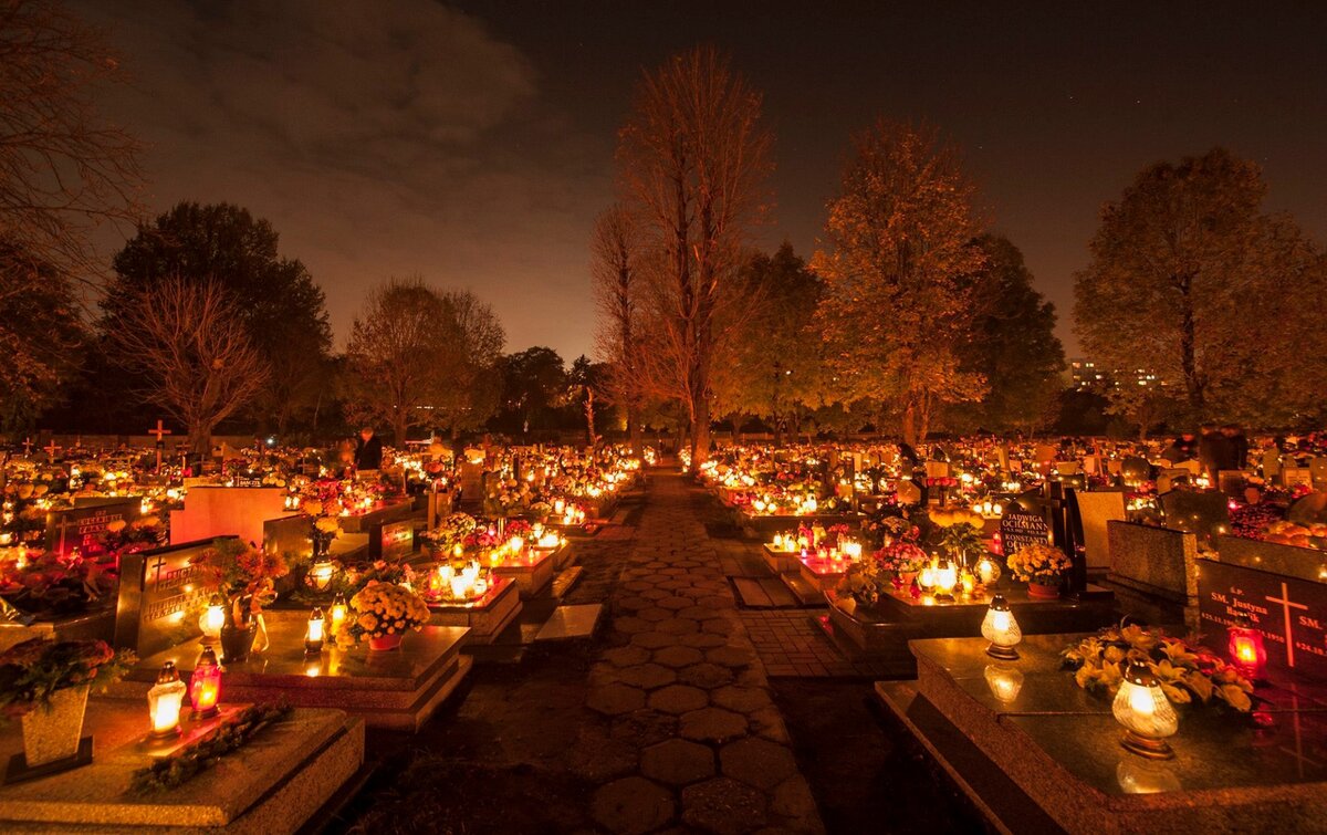 Тыквы, вампиры и ведьмы: откуда взялся Хеллоуин и за что его (не) любят в Сети? - 15 Тыквы, вампиры и ведьмы: откуда взялся Хеллоуин и за что его (не) любят в Сети? - 15