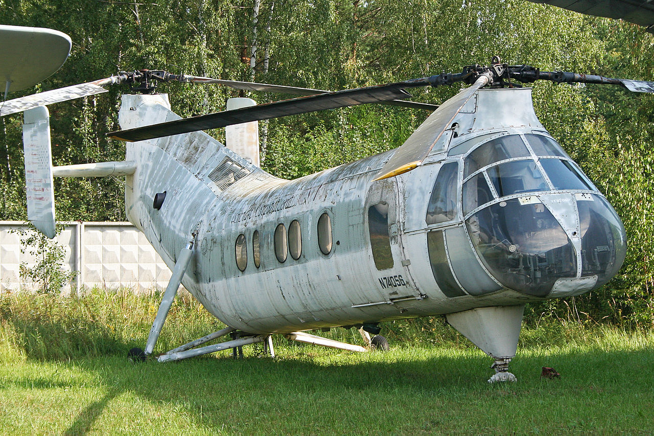 Vertol-44Cна задворках Музея ВВС в Монине   