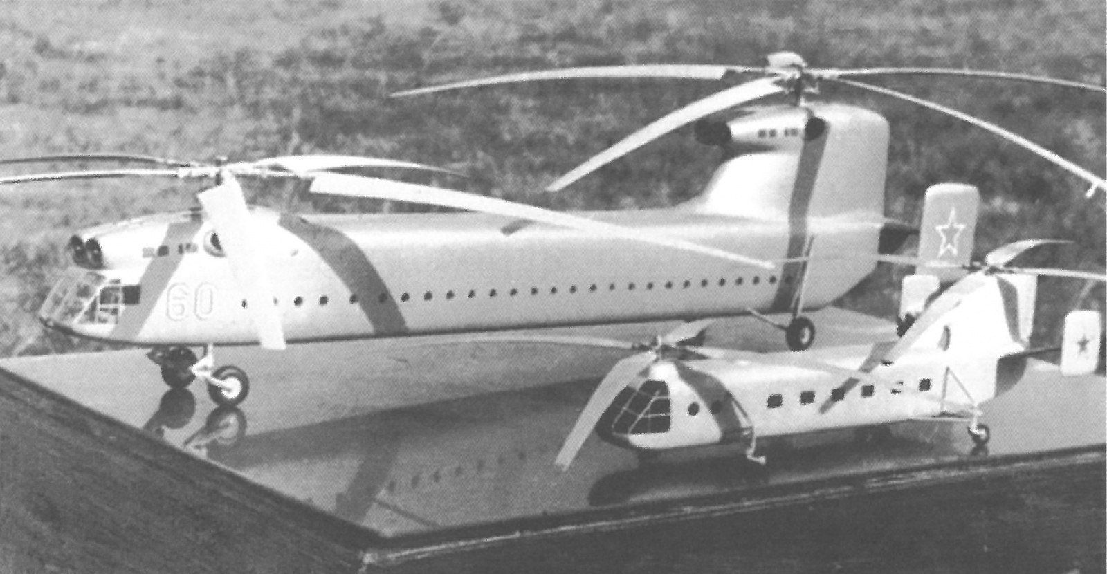 Огромный Як-24 рядом с гигантским Як-60 (В-38) – увы, лишь в макетах   