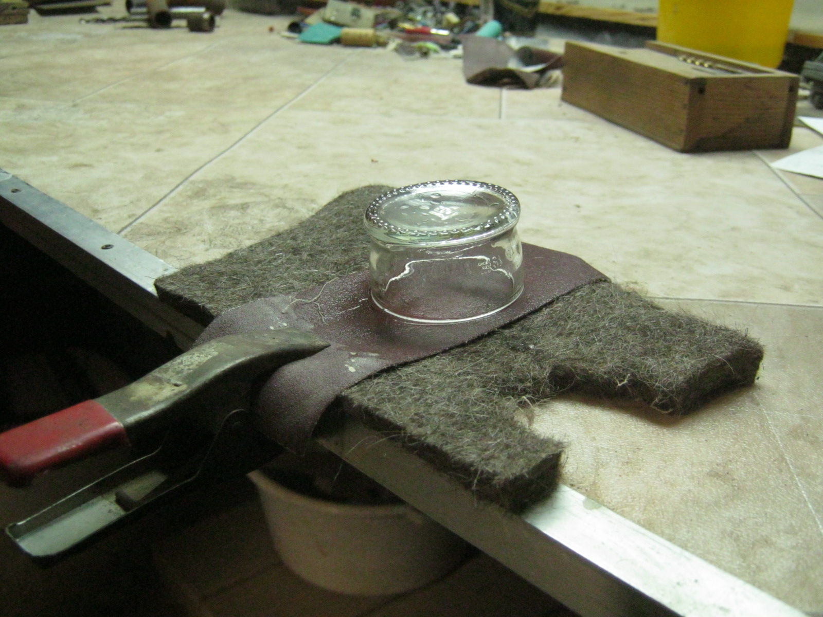 Работа с листовым стеклом в домашней мастерской. Сложная ручная резка, обработка краёв - 23