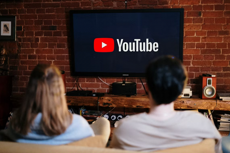 YouTube начнёт реже показывать рекламу на телевизорах, но паузы станут длиннее