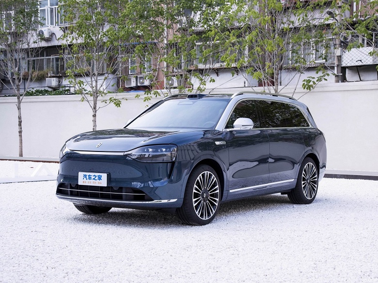 Пиксельные фары, пневмоподвеска, максимум комфорта, 496 л.с. и запас хода 1400 км. Представлен Huawei Aito M9 &ndash; конкурент BMW X7 и Mercedes-Maybach GLS