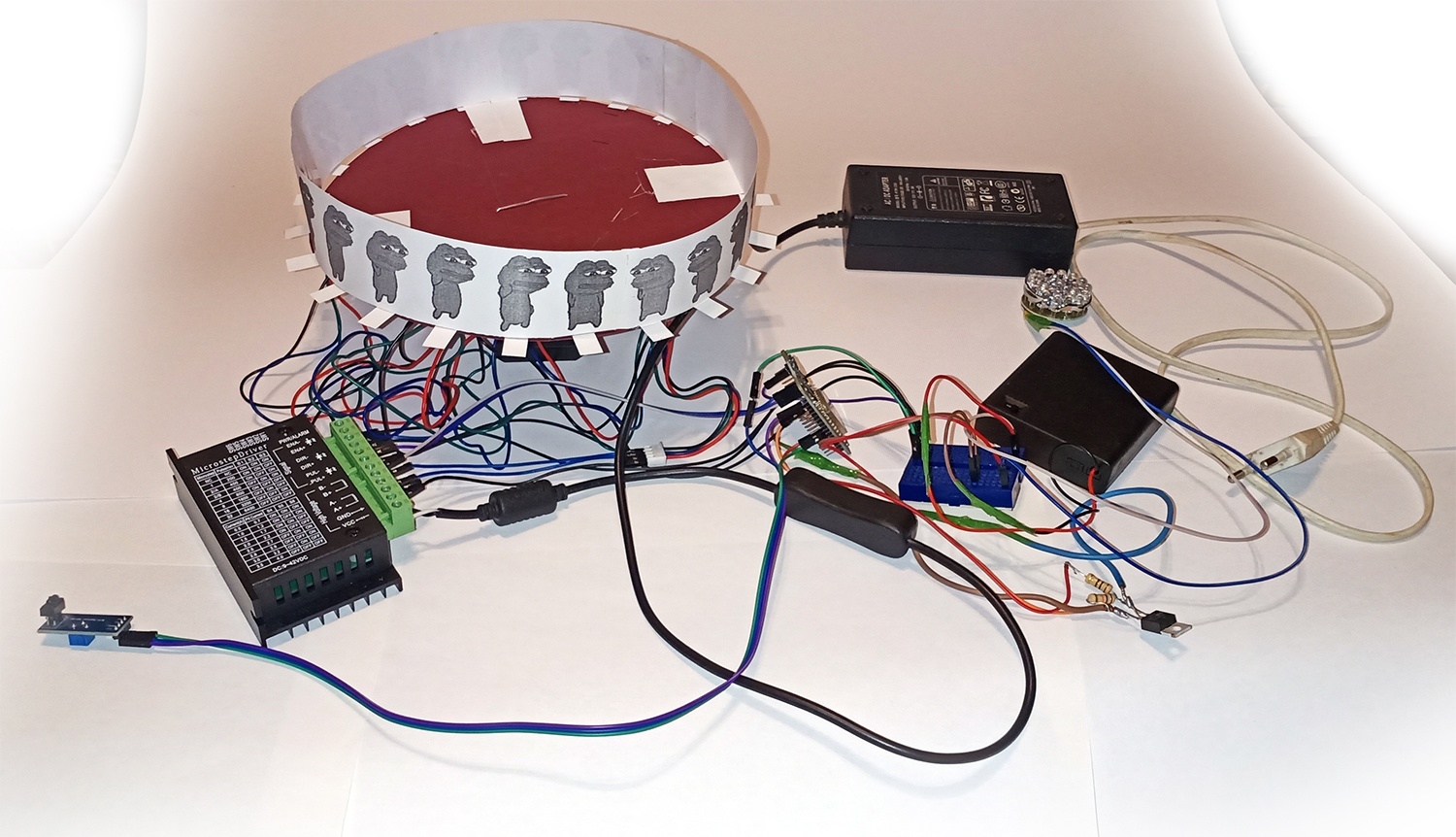 Новогодний DIY «Я танцую прямо на столе». Делаем свою настольную дискотеку — зоотроп - 15 Новогодний DIY «Я танцую прямо на столе». Делаем свою настольную дискотеку — зоотроп - 15