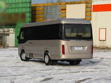 Китайцы представили замену очень популярному в КНР Toyota Coaster. Hongqi Guoyue получил 3,0-литровый мотор и три версии: бизнес, люкс и флагманскую