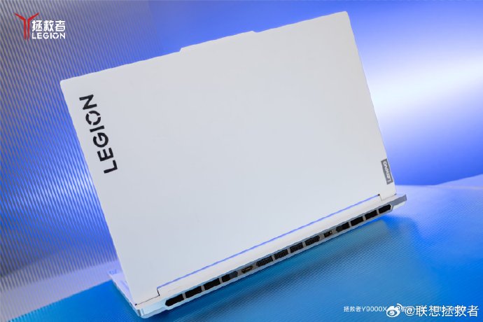 Экран 3,2К 165 Гц, 24-ядерный Core i9-14900HX и GeForce RTX 4070 Laptop в белоснежном корпусе. Lenovo показала «красивый игровой ноутбук» Legion Y9000X нового поколения