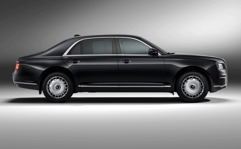 Российский заменитель Rolls-Royce и Bentley пришелся ко двору. Продажи люксовых автомобилей Aurus взлетели в России почти в 4 раза - 1 Российский заменитель Rolls-Royce и Bentley пришелся ко двору. Продажи люксовых автомобилей Aurus взлетели в России почти в 4 раза