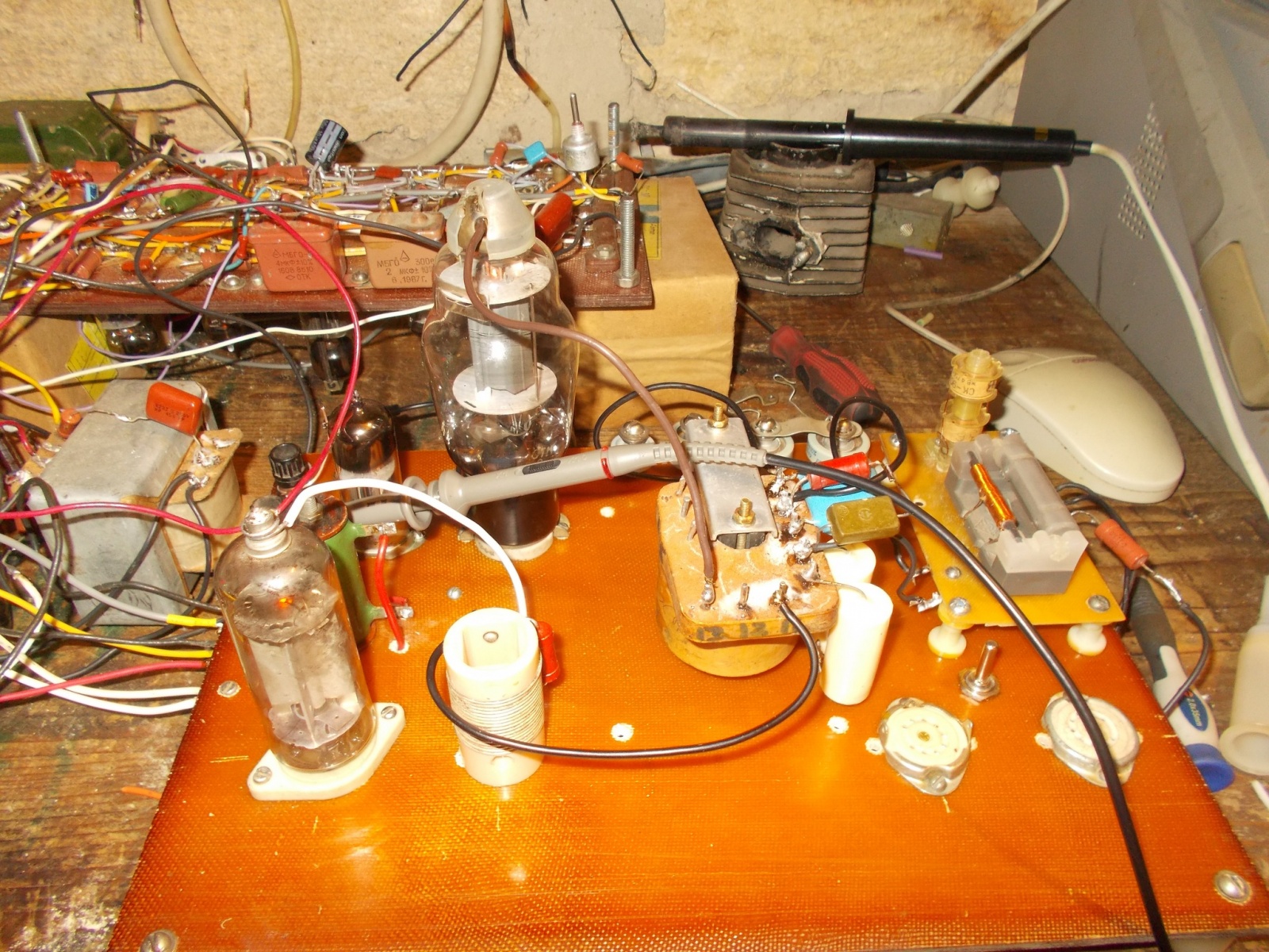 Формирователь наносекундных импульсов схема. Мощный высоковольтный импульсный блок питания. Генератор бп. Трансформаторный преобразователь схема. Импульсный блок питания на транзисторах схема.